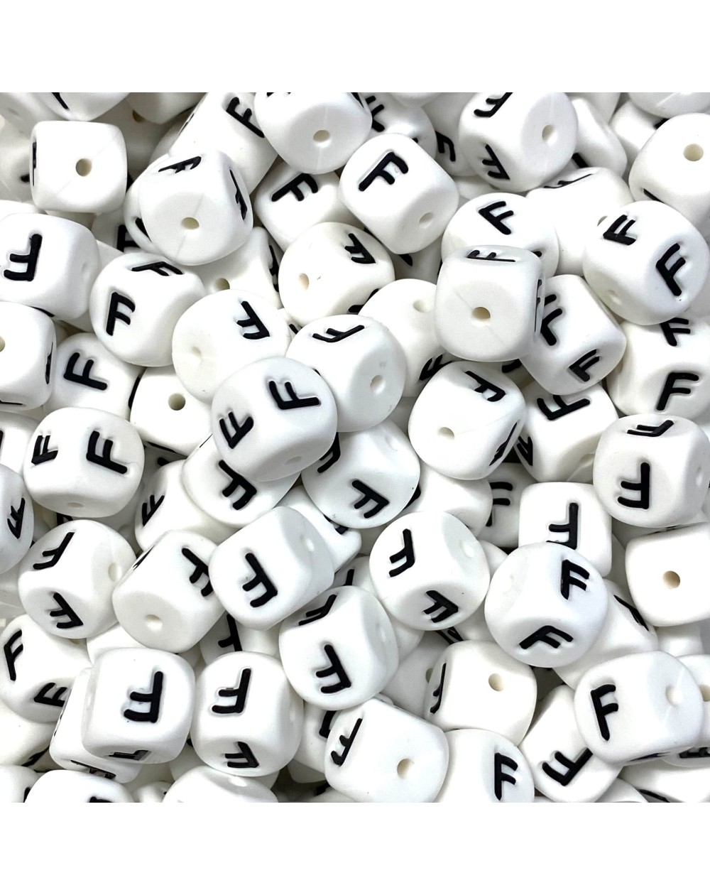 Letras de silicona con acentos para chupeteros (12mm) - BabyTete